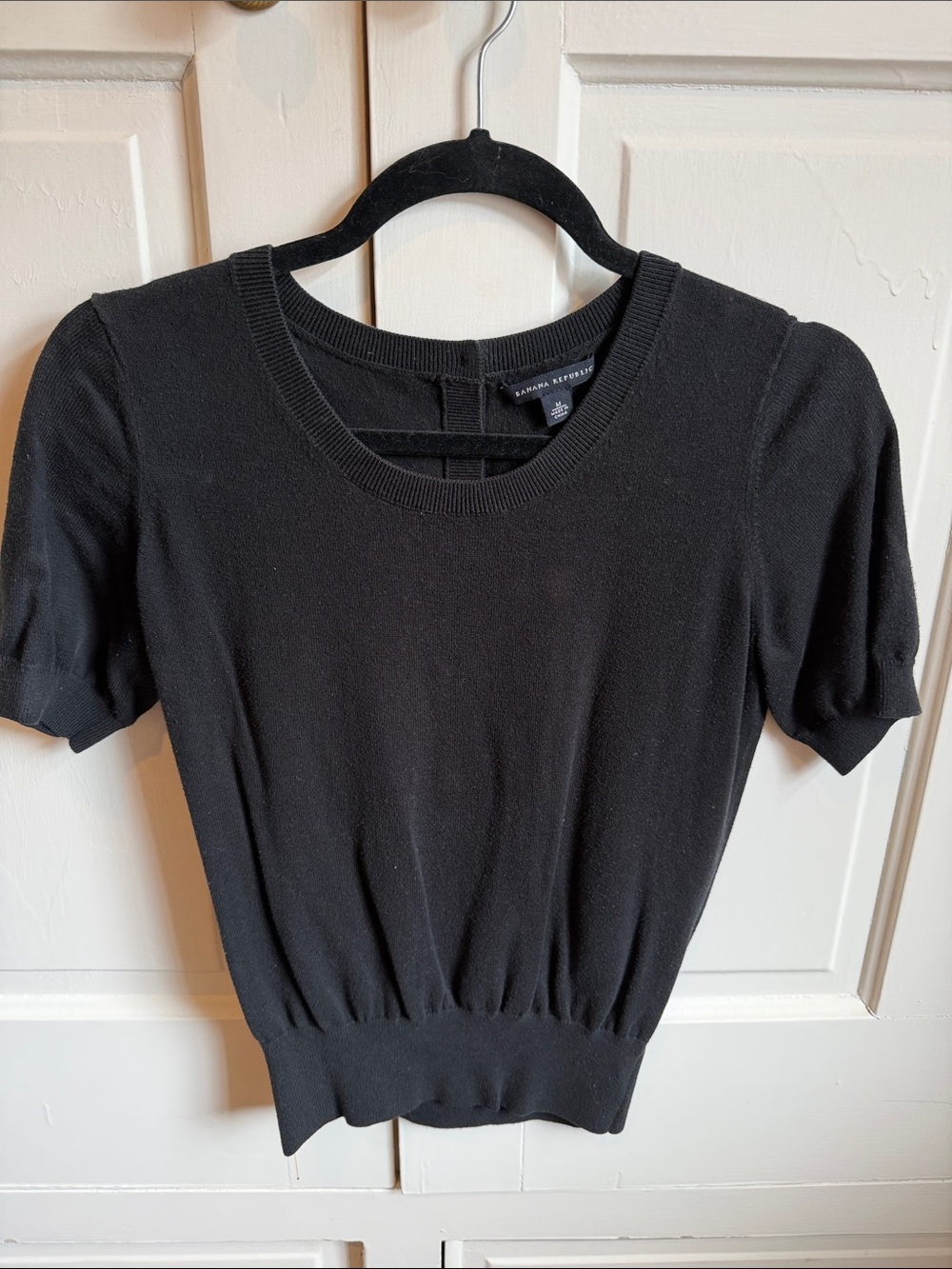 Banana Republic Black Short Sleeve Ribbed Hem Knit Sweater Top